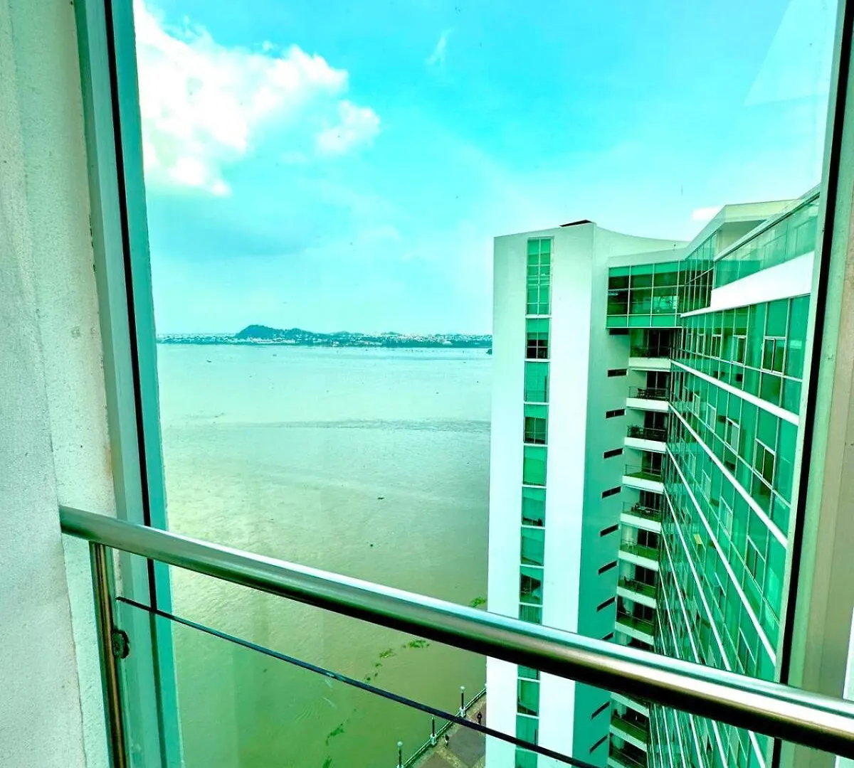Vista Al Rio 102 Rf1 Apartment Guayaquil